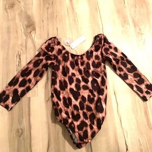 NWT bailey’s blossoms 3T